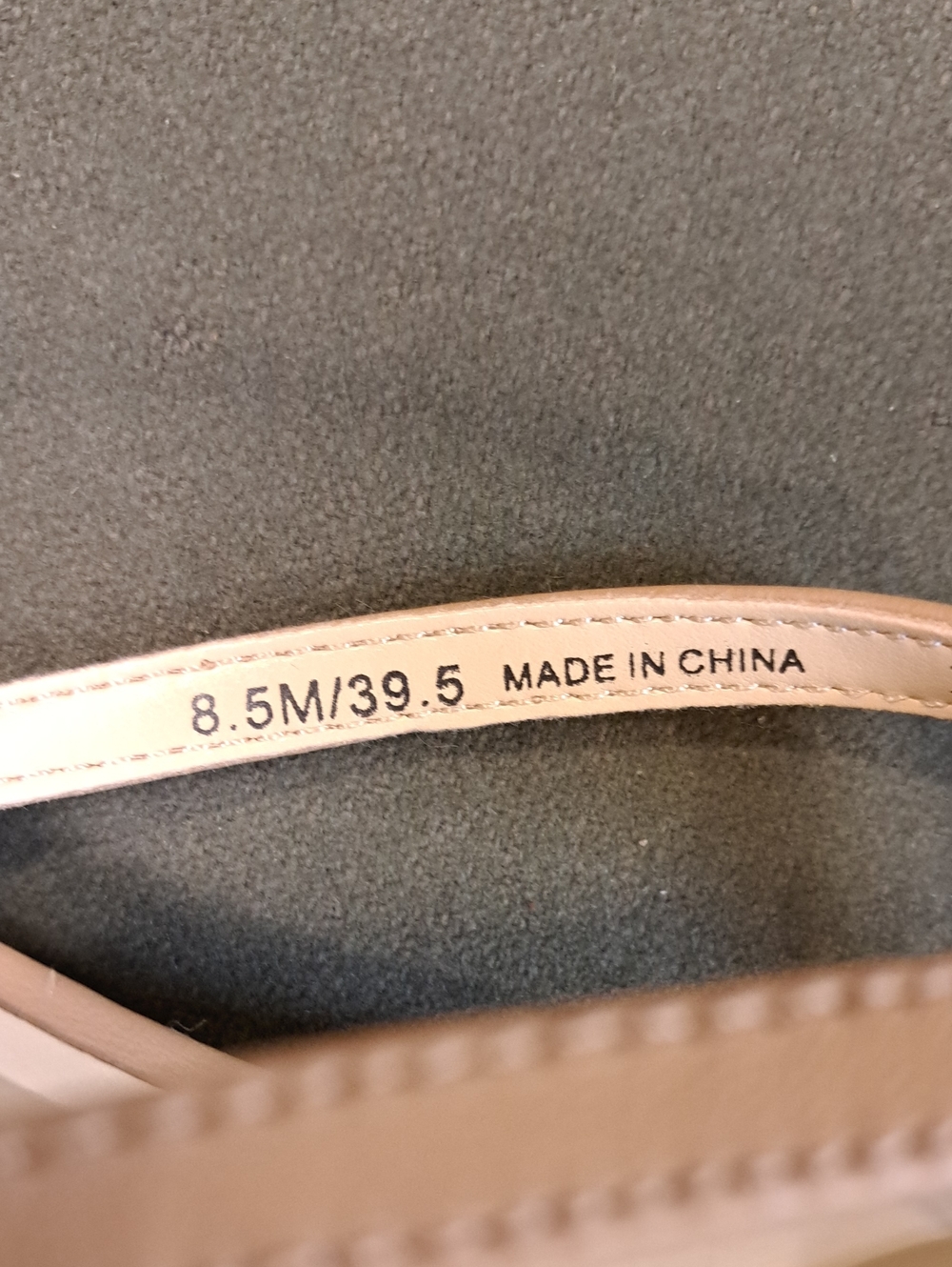 Jessica Simpson Yuri Sandal - Color: Buff - Size: 8.5 - Picture 10 of 11